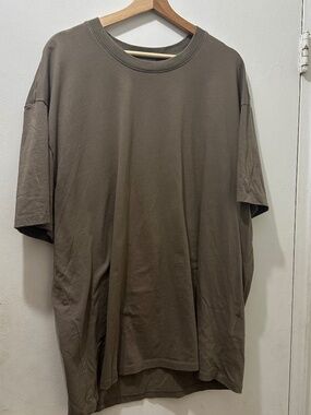 FOG Fear Of God ESSENTIALS Heavyweight T-Shirt Size XL